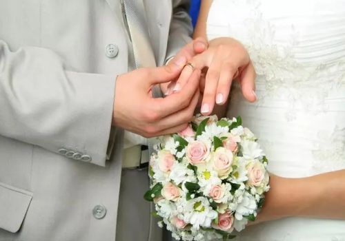 两个孩子老公想离婚怎么处理